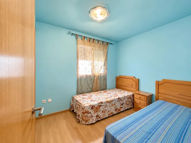 Piso con vistas despejadas, garaje y trastero en Carlet — 10