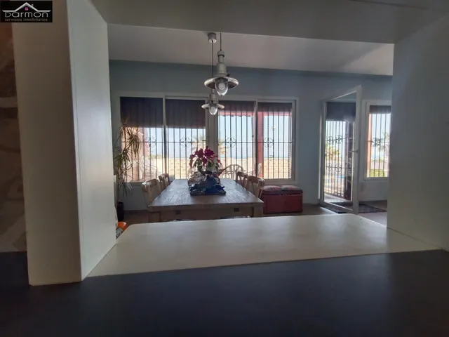 EN VENTA O ALQUILER — 19