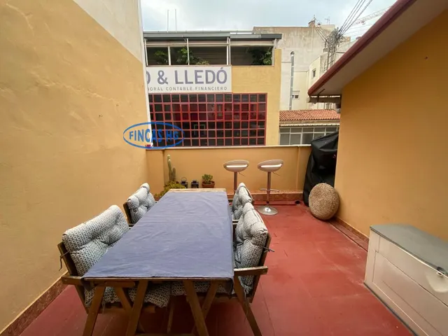 Edificio de ocho viviendas en pleno centro de Alicante. — 8