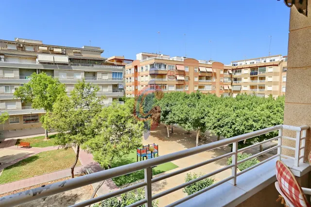 Vivienda en venta de dos dormitorios con vistas sobre el Par