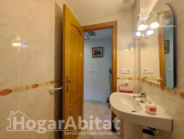 ¡LA GRAN PLAYA! ADOSADO EN RESIDENCIAL, LUMINOSO CON GARAJE, TERRAZA Y PISCINA — 50