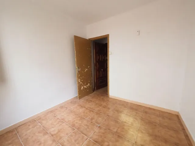 SE VENDE PISO EN PINEDA DE MAR, ZONA CENTRO — 9