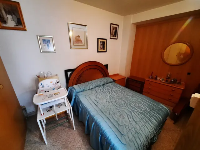 CASA CON PLANTA BAJA, PRIMERA ALTURA Y CAMARAS — 14
