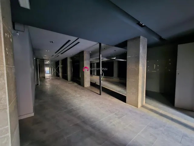 Local comercial avda. valvanera 96 — 16