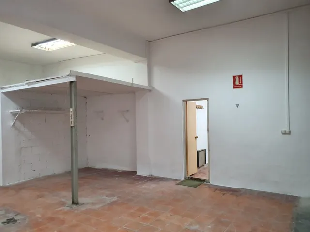 LOCAL CON POSIBILIDADES — 11