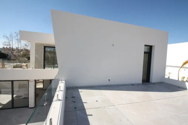 Preciosa villa en venta de estilo moderno en Calpe — 18