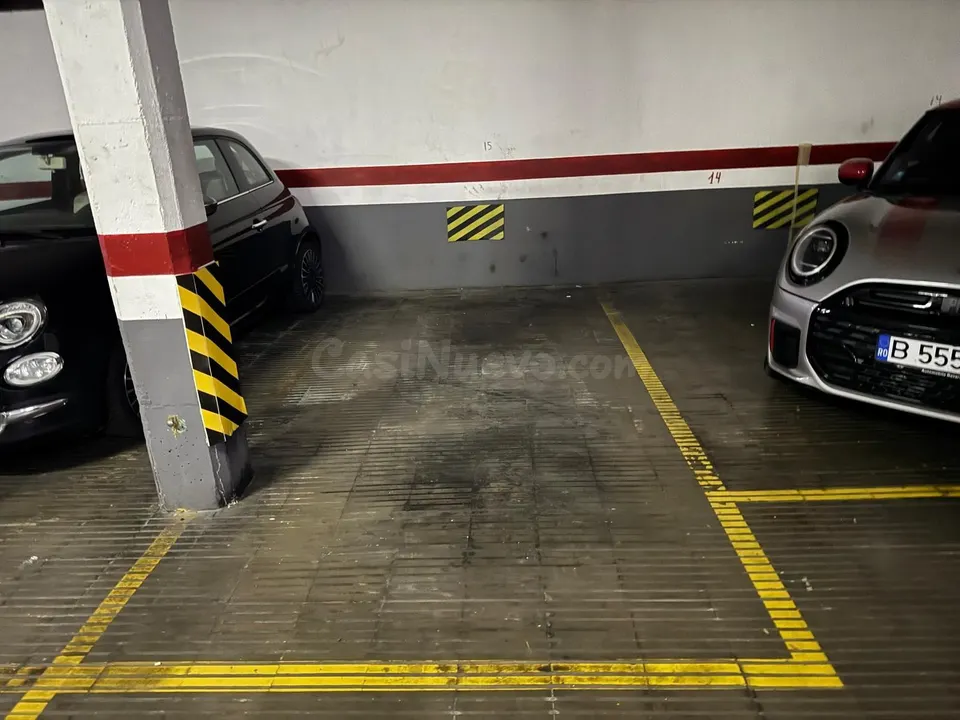 Plaça de parking - C/Santa Perpètua (Lesseps)