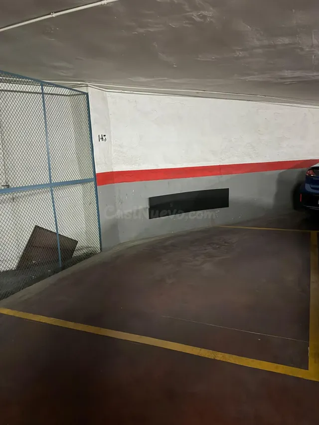 Plaza de Garaje en parking comunitario