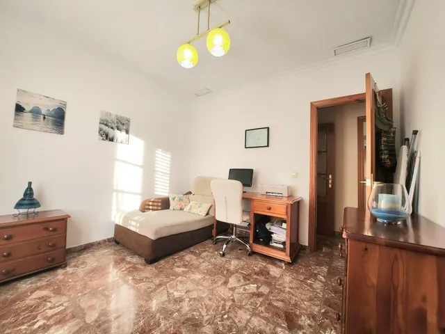 IMPRESIONANTE CASA EN CENTRO DE ALCALA DE UNA SOLA PLANTA CON LOCAL COMERCIAL Y GARAJE. — 26