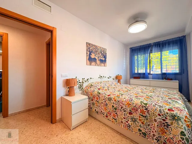 Apartamento de 2 dormitorios con patio, garaje y trastero en Ronda Sur — 32