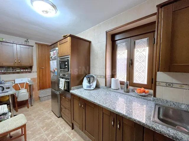 CASA EN ZONA PUEBLOS - CÁCERES - - foto 2