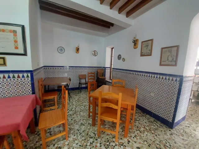 Hostal en venta en Dalias — 24