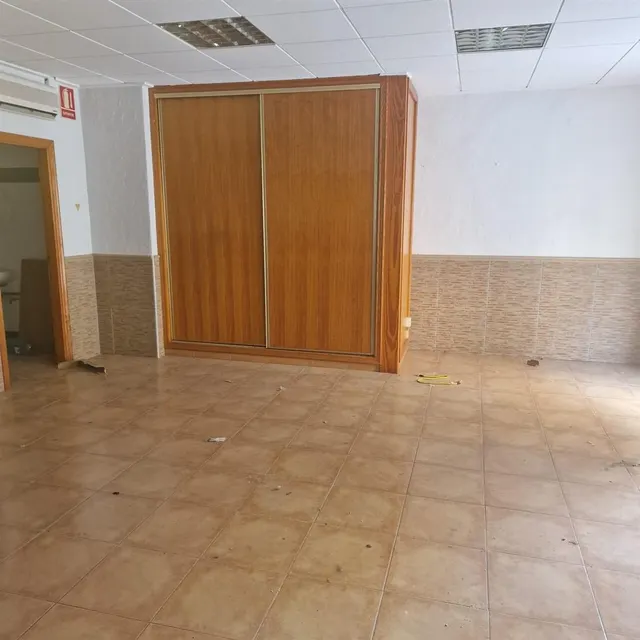LOCAL COMERCIAL FRENTE A COLEGIO SANTO DOMINGO - ORIHUELA - — 11