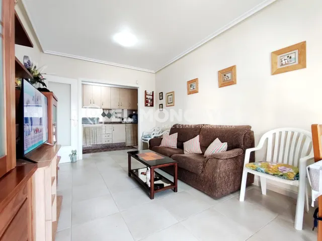 Fantástico apartamento con amplia terraza en Guardamar del Segura, Alicante, Costa Blanca — 6