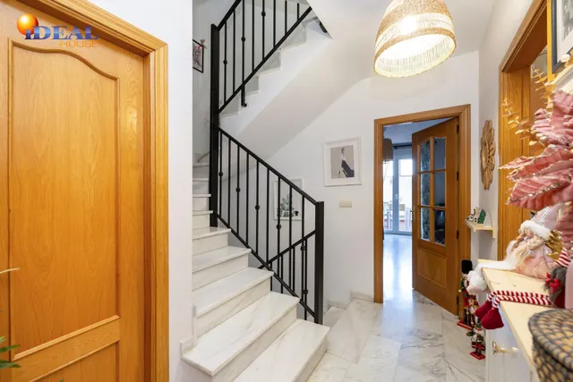 MARAVILLOSA CASA  A POCOS MINUTOS DEL CENTRO DE LA ZUBIA — 18