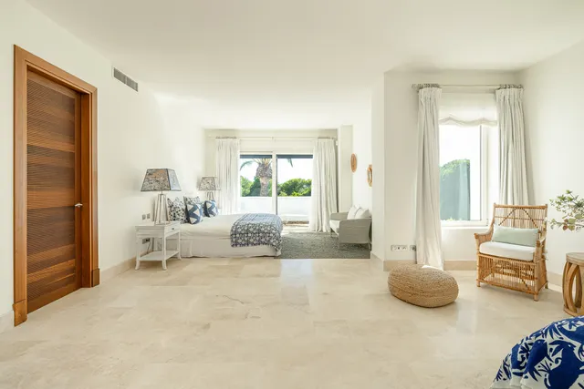 Chalet 4 habitaciones 615m² en venta - Costa Del Sol — 11