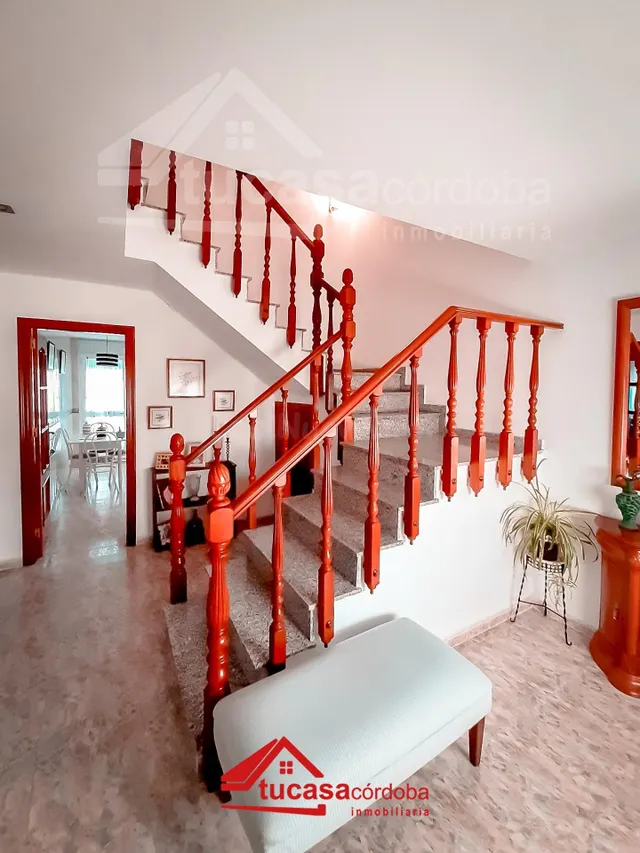 Chalet Urbano con Terreno en Villaharta – Espacio, Comodidad - foto 5