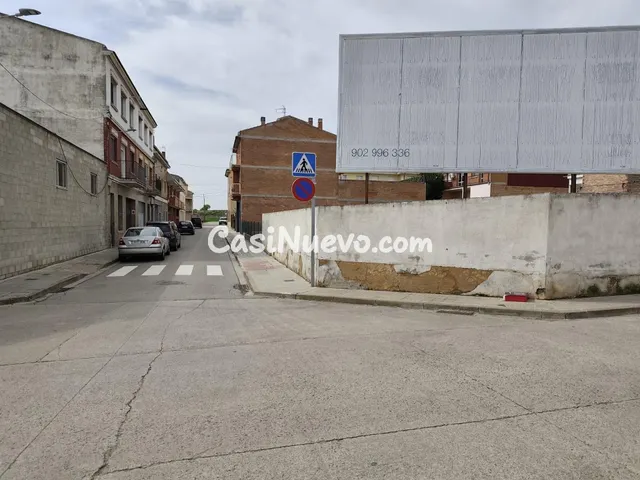 TERRENOS URBANOS EDIFICABLES EN SANTPEDOR (PISOS/CASAS) O CA - foto 4
