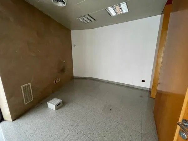 Oficina en Alquiler , en la zona de Juan Carlos I — 10