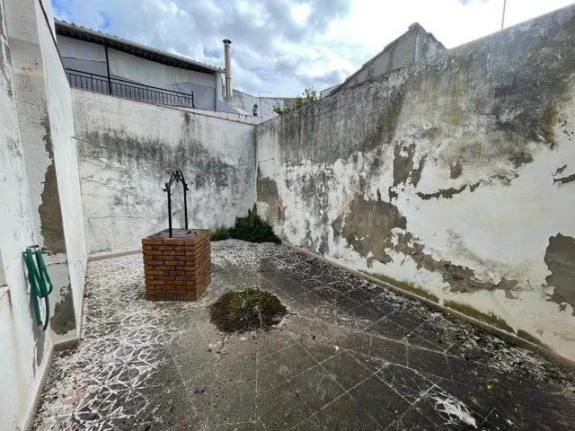 EDIFICIO EN VENTA CON DOS VIVIENDA EN EL CENTRO DE ARROYO DE
