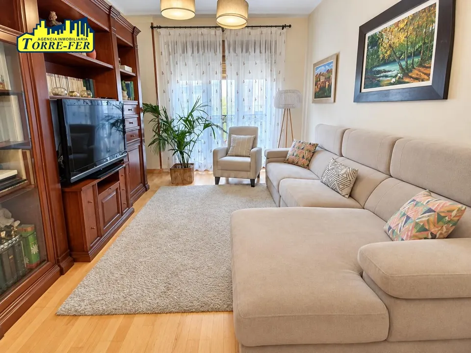 ¡MAGNIFICA VIVIENDA AMUEBLADA EN ALQUILER EN CALLE ALTAMIRA!