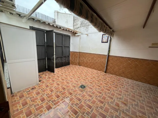 ESPECTACULAR CASA EN EL CENTRO DE ARROYO DE LA LUZ - foto 2