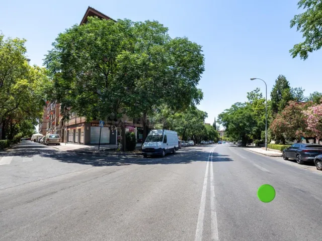 LOCAL COMERCIAL DE 106 m2 EN VENTA EN GRANADA — 2