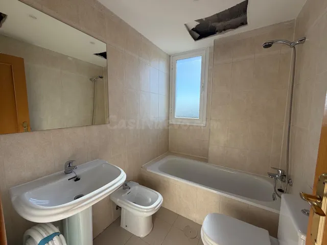 ¡Tu nuevo hogar en Butarque te espera! Luminoso piso exterio - foto 5