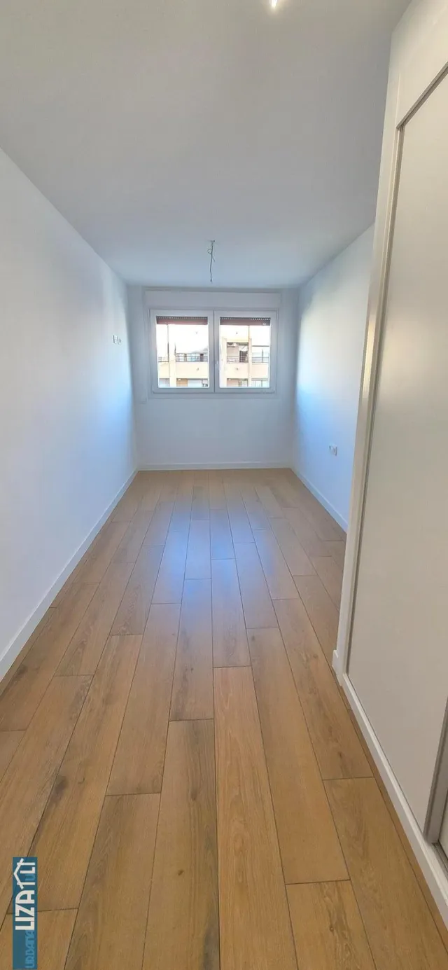 Piso Nuevo a Estrenar con Excelentes Características y Piscina Comunitaria — 24