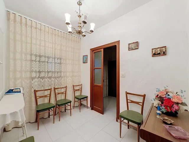 Amplia casa de pueblo de 276m2 en Abrucena lista para vivir — 14