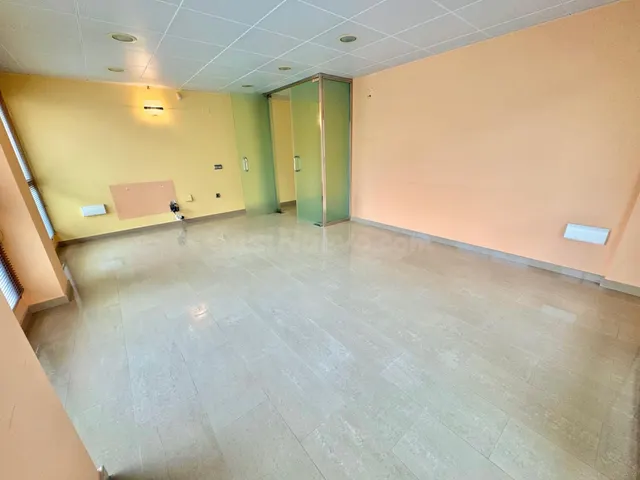 Maravillosa oficina en el centro de Beniel, semi-nueva, toda exterior, hace esquina. ¡visitela ya! — 5