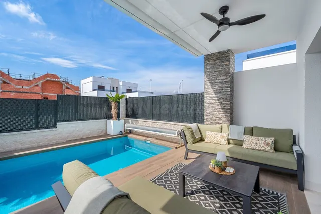 VILLA DE 2 DORMITORIOS 2 BAÑOS EN ORIHUELA COSTA ( VISTABELL - foto 2