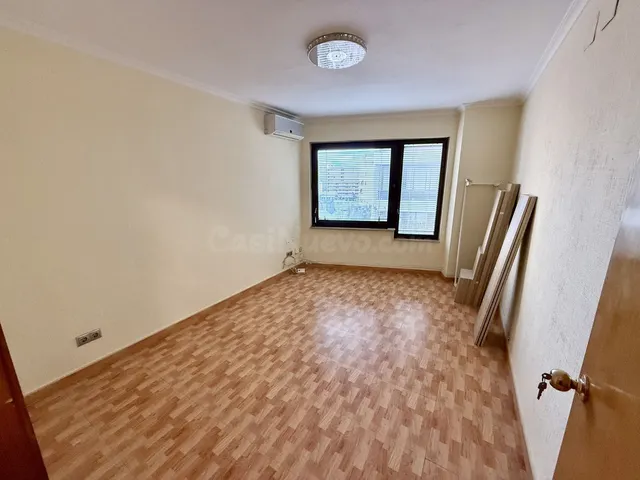 Oficina 3 habitaciones 85m² en venta - Marbella - foto 2