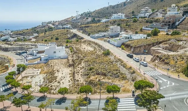 Parcela urbana con vistas al mar en Benalmádena - Santángelo — 5