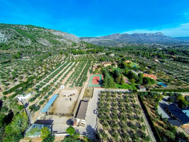 Un refugio de lujo y naturaleza con infinitas posibilidades en Muro de Alcoy — 10