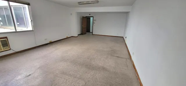 AMPLIA OFICINA EN AVENIDA JESÚS RESCATADO (CÓRDOBA) — 2