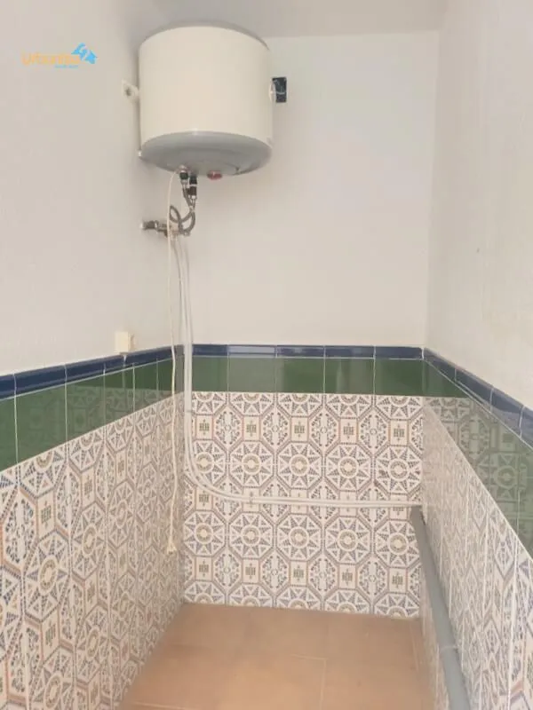 SE VENDE CASA ACONDICIONADA COMO TIENDA. — 13