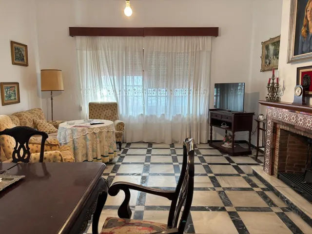 CASA SEÑORIAL EN PLANTA BAJA CON MUCHAS POSIBILIDADES - foto 2