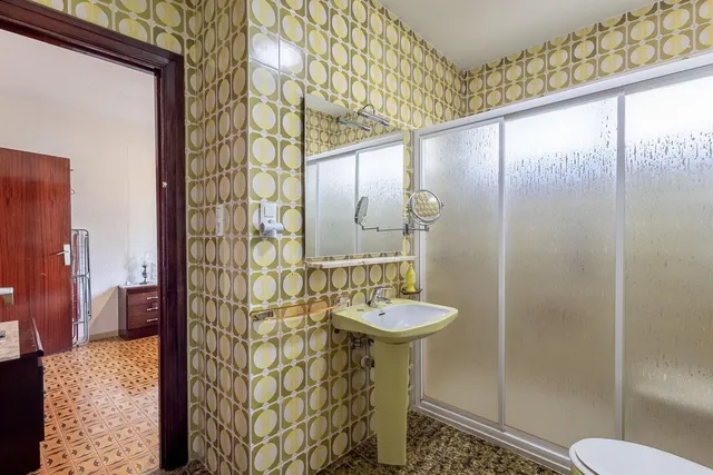 Gran casa con parcela y piscina en Cájar — 17
