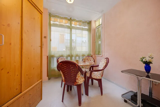Apartamento de 3 dormitorios y piscina comunitaria en Acequion, Torrevieja — 4