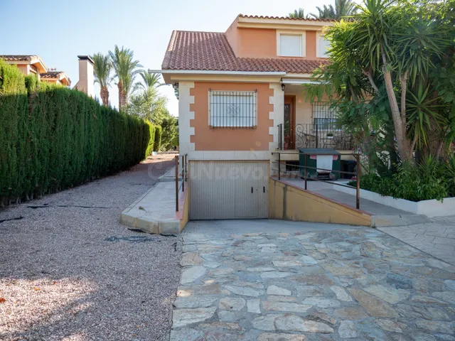FINCA SINGULAR 5.180 m2 CON PISCINA, 4 UNIDADES RESIDENCIALE - foto 4