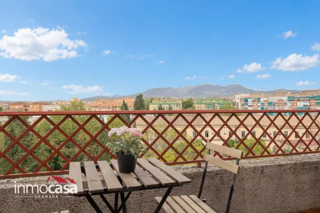 Se Vende amplio piso en  zona Villarejo, con Terraza y Vistas Despejadas — 23
