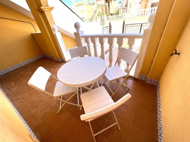 Acogedor Bungalow Semireformado en Los Balcones, Torrevieja — 7