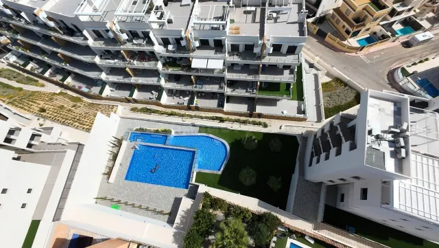 Ático con Vistas al Mar y Jacuzzi Privado en Venta en Orihue - foto 2