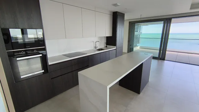 ¡Exclusivo Piso de Lujo en las Málaga Towers! — 6