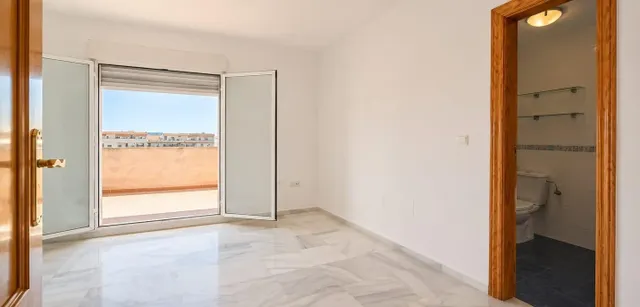 DUPLEX CON 2 TERRAZAS EN CULLAR VEGA, GARAJE Y ASCENSOR — 16