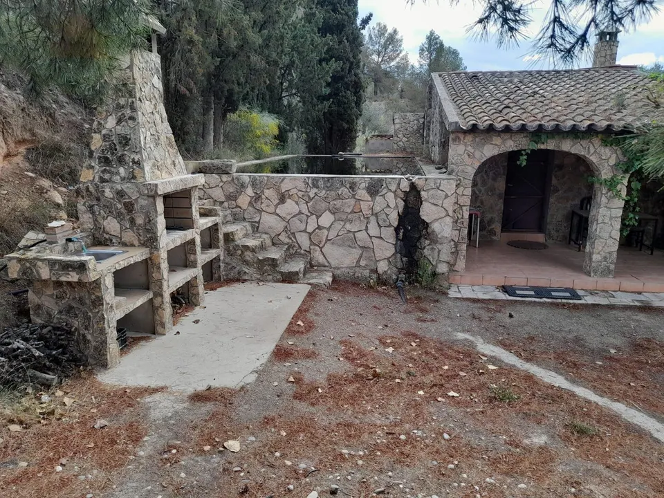 OPORTUNIDAD FINCA RUSTICA DE REGADIO CON CASA DE CAMPO EQUIPADA EN ASCO