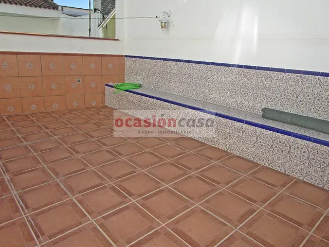 ¡GRAN CASA EN LA BARRIADA DE SANTA CRUZ! — 23