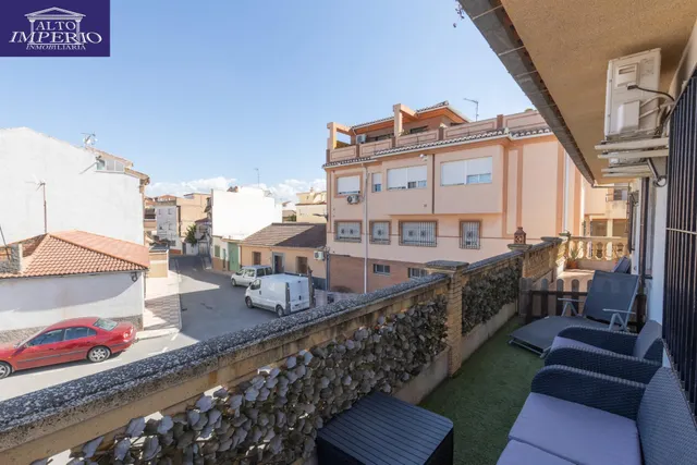 Casa en Armilla con terraza, patio y amplia cochera — 26