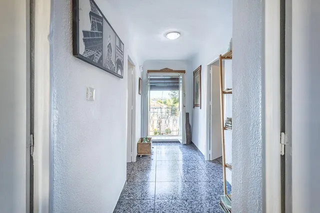 Amplia casa independiente de seis dormitorios a un paso del pantano de los Bermejales — 40
